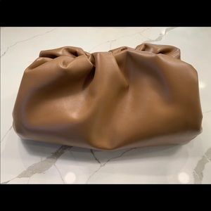 BV style pouch bag (tan)